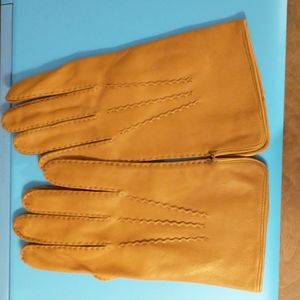 New leather gloves